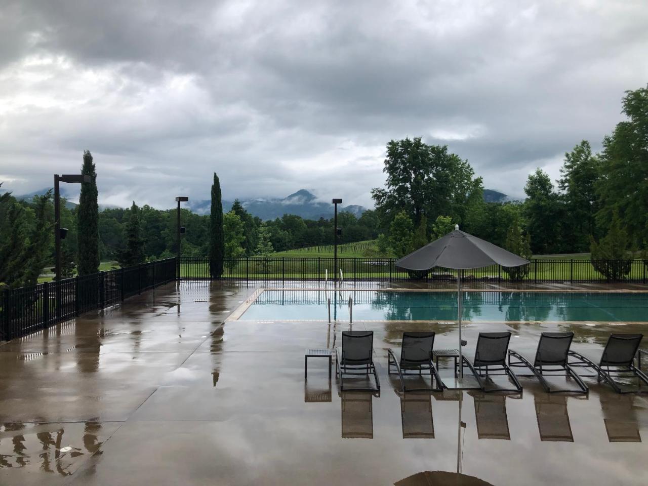 Hotel Domestique Travelers Rest Kültér fotó